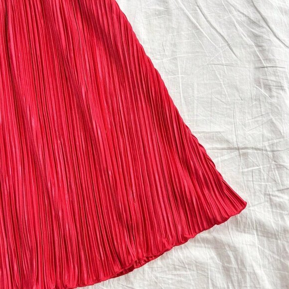 Red Boho Women's Sexy Textured Open Back Halter Neck Dress - Picture 6 of 7